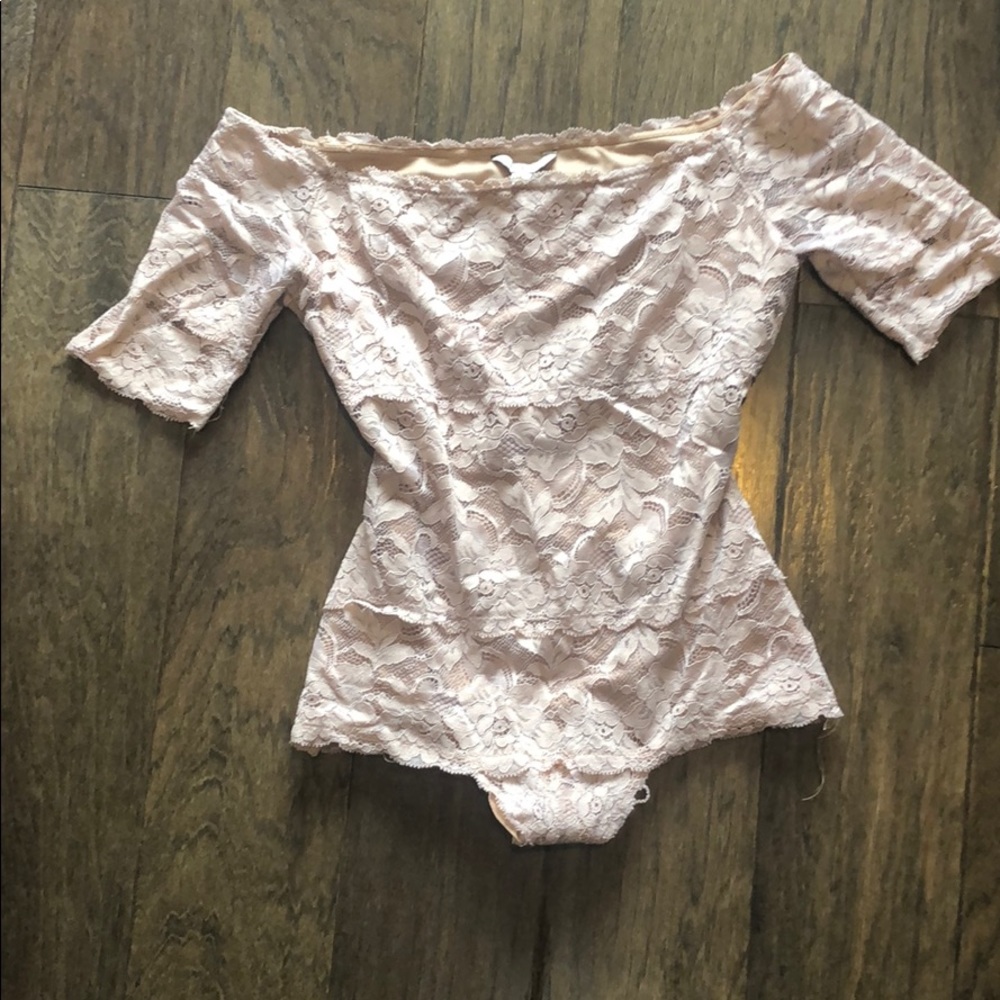 Guess XS pale pink body suit